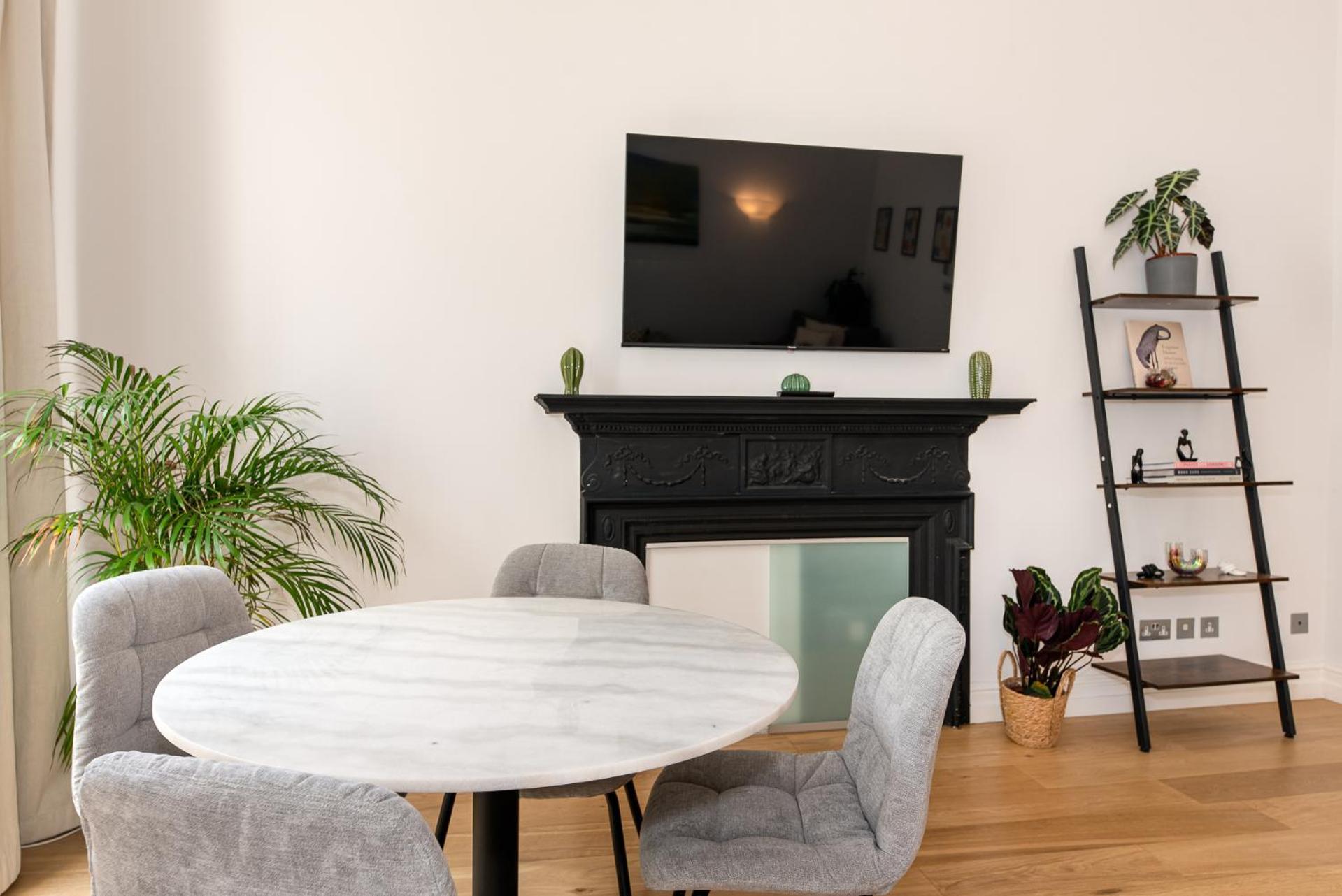 לונדון 2-Bedroom Victorian Apartment In Kensington מראה חיצוני תמונה